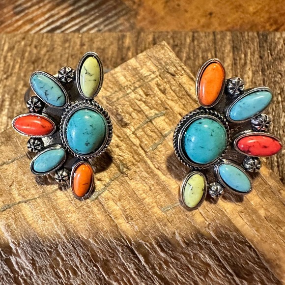 Southwestern-Inspired Bohemian Open Bangle with Multicolor Stones, Gift-Ready B - Picture 5 of 9